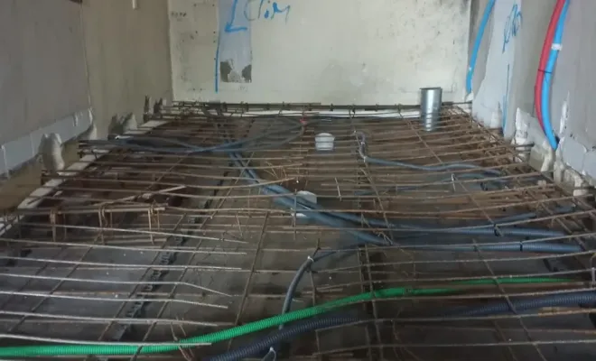 En cours de rénovation électrique et plomberie corps de ferme sur Bollène, Bollène, S.E.B. Sanitaire Electricité du Bâtiment