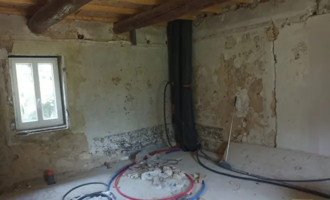 En cours de rénovation électrique et plomberie corps de ferme sur Bollène, Bollène, S.E.B. Sanitaire Electricité du Bâtiment